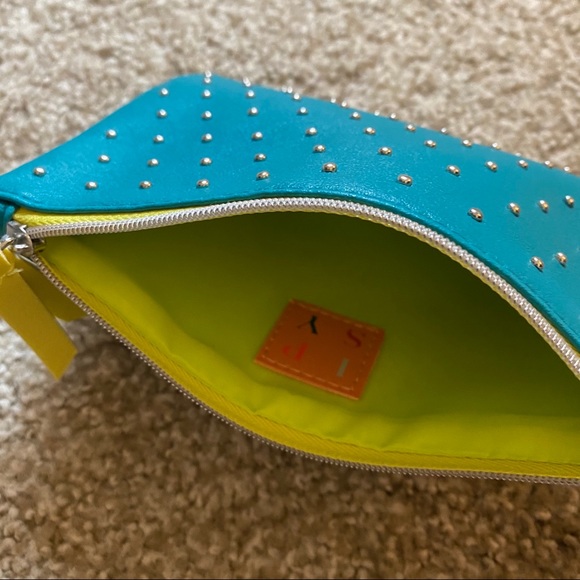 Ipsy Bag - Picture 5 of 5